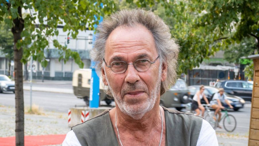 Hugo Egon Balder will "Genial daneben" nicht mehr moderieren. (jom/spot)
