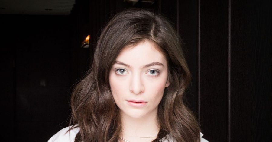 Die neuseeländische Popsängerin Lorde hat neue Musik angekündigt.
