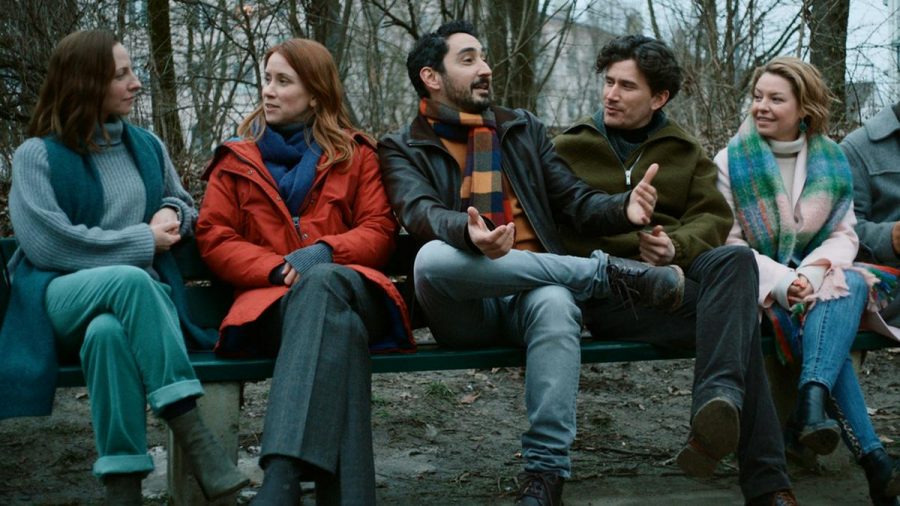 Eko Fresh (m.) spielt in "Das Streben nach Glück" Firat Bozoklu. (jom/spot)