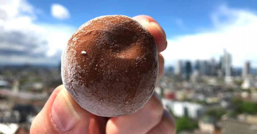 Mochi-Eis «Little Moons»: Die Reismehlteigkugel verbindet japanische mit italienischer Dessertküche.
