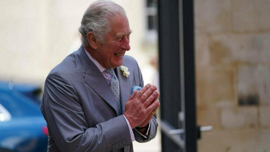 Prinz Charles bestens gelaunt bei seinem Besuch in Oxford (jom/spot)