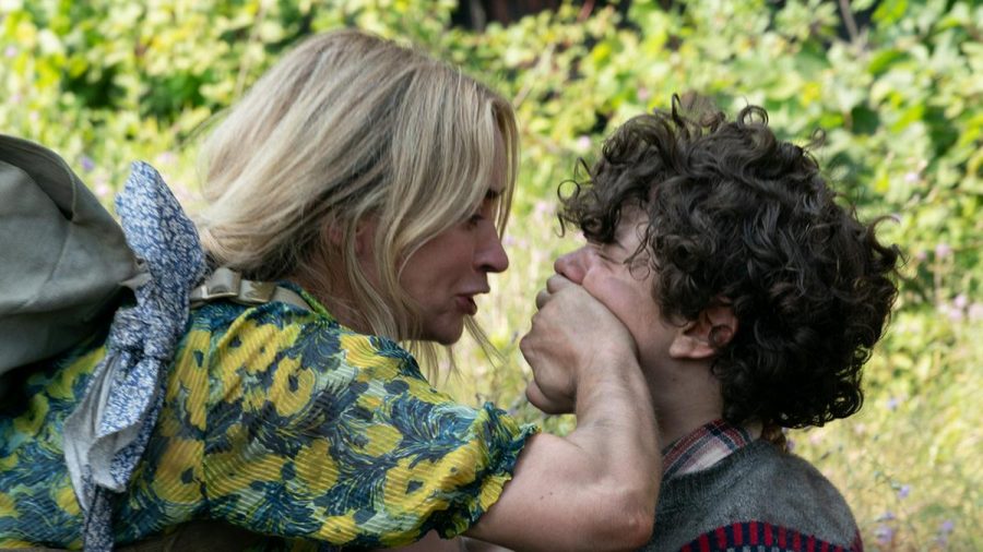 "A Quiet Place 2": Evelyn (Emily Blunt) ist zu allem bereit, um ihre Kinder zu schützen. (stk/spot)