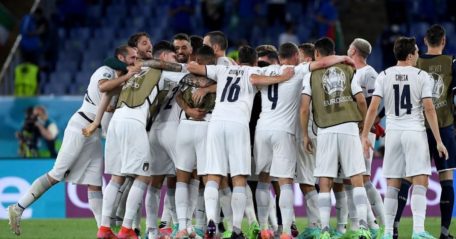 Feierstimmung in Rom: Italien startet mit einem klaren Sieg gegen die Türkei in die EM.