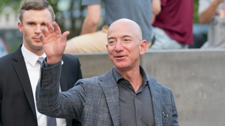 Jeff Bezos, hier im Jahr 2019, wird schon sehr bald ins All fliegen. (wue/spot)