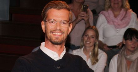 Joko Winterscheidt
und Klaas Heufer-Umlauf bei der Verleihung des GQ Maenner des Jahres Awards.