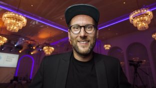 „Love Island“- Sprecher: Die Stimme aus dem Off ist der heimliche Star der Show