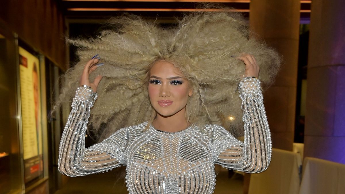 Shirin david po
