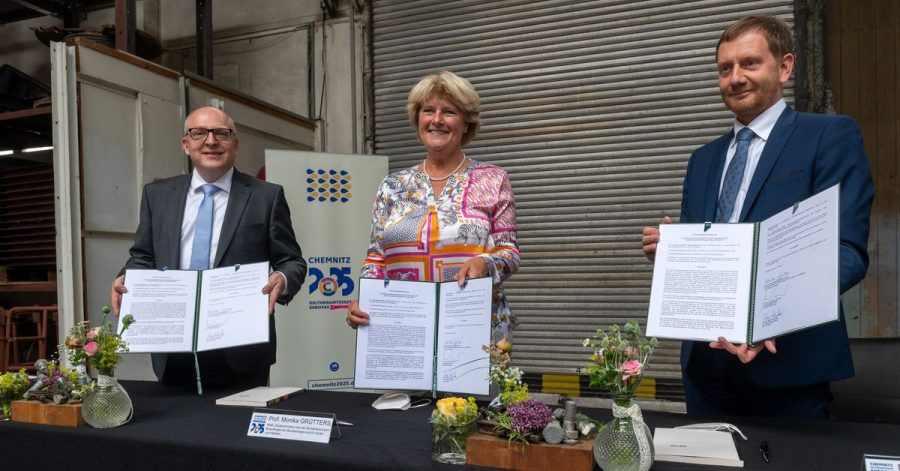 Oberbürgermeister Sven Schulze, Monika Grütters und Mininsterpräsident Michael Kretschmer in Chemnitz.