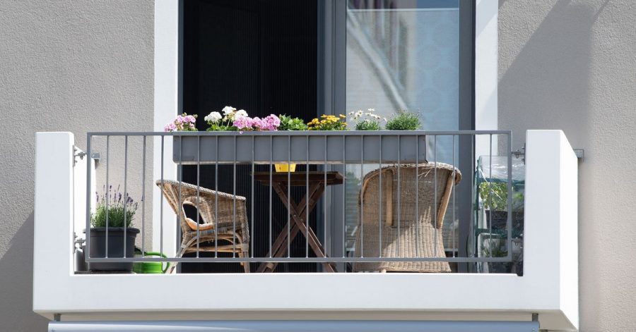 Der Schutz der Hausratversicherung greift nicht nur drinnen. Auch Hausrat auf dem Balkon ist grundsätzlich geschützt.
