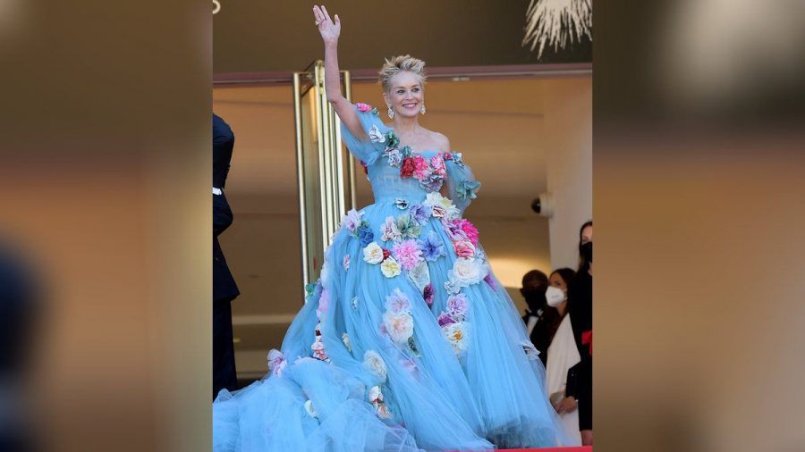 Schauspielerin Sharon Stone strahlt auf den Filmfestspielen in Cannes. (amw/spot)