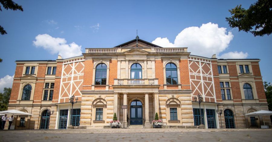 Das Bayreuther Festspielhaus. Am 25.07.2021 beginnen die Bayreuther Festspiele.