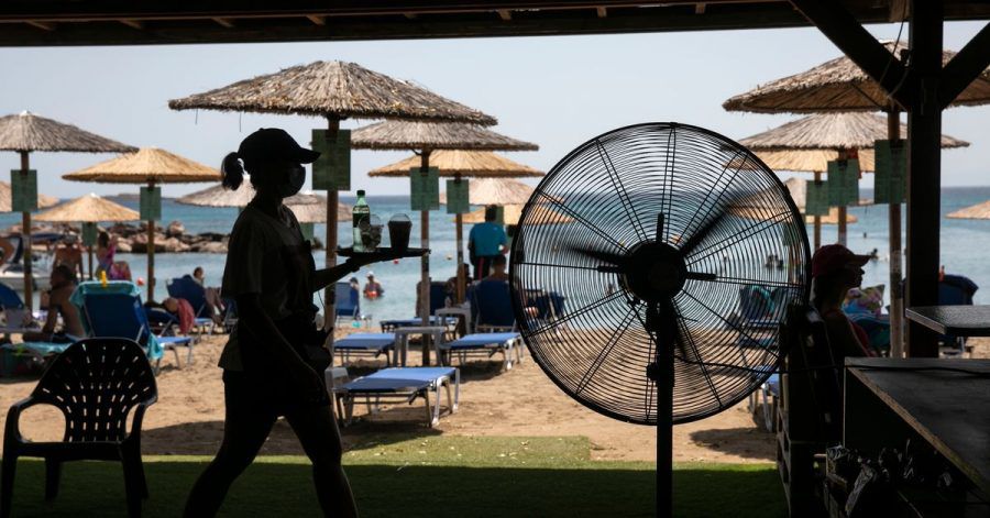Ein Ventilator sorgt ein bisschen für Abkühlung.