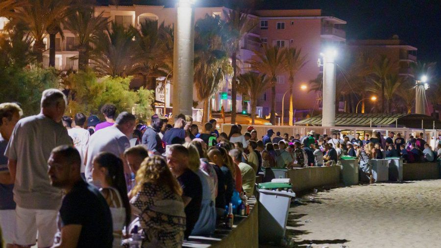 Nächtliche Partys unter freiem Himmel sind auf Mallorca bald wieder Geschichte. (eee/spot)