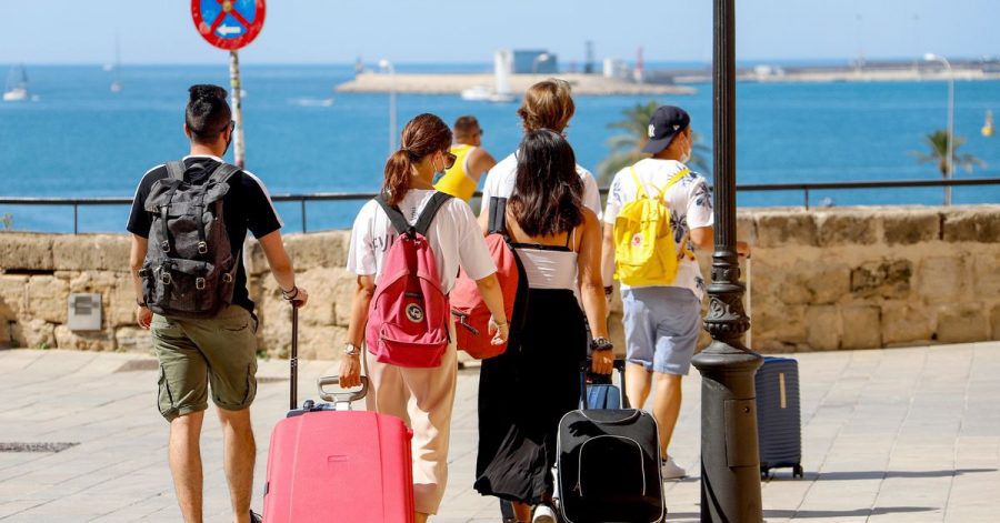 Ein neues Gesetz tritt in Kraft, das Pauschalurlauber über einen Fonds besser gegen eine Insolvenz des Reiseveranstalters absichern soll.