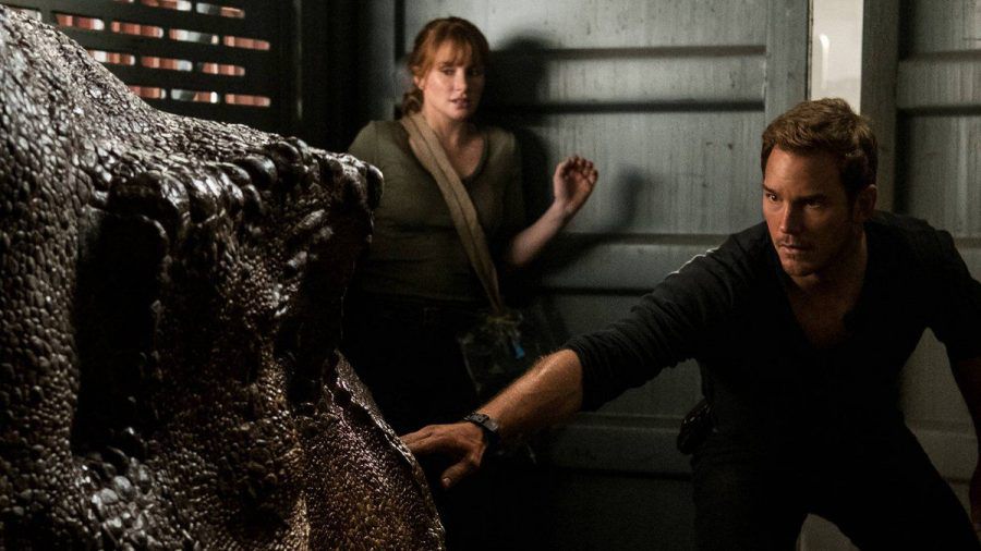 Chris Pratt (r.) und Bryce Dallas Howard, hier in "Jurassic World: Das gefallene Königreich", werden 2022 in "Jurassic World: Ein neues Zeitalter" erneut gemeinsam zu sehen sein. (wag/spot)