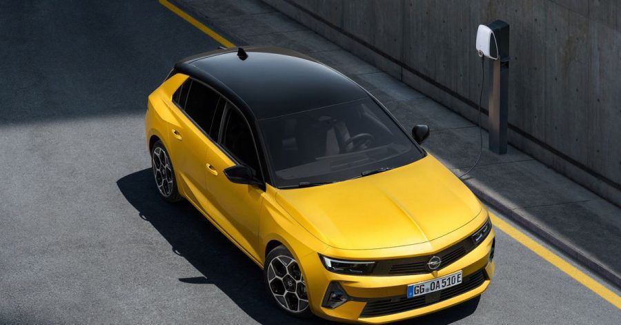 Blitz unter Spannung: Bei der neuen Generation lässt Opel auch einen Plug-in-Hybrid ins Astra-Modellprogramm rollen.