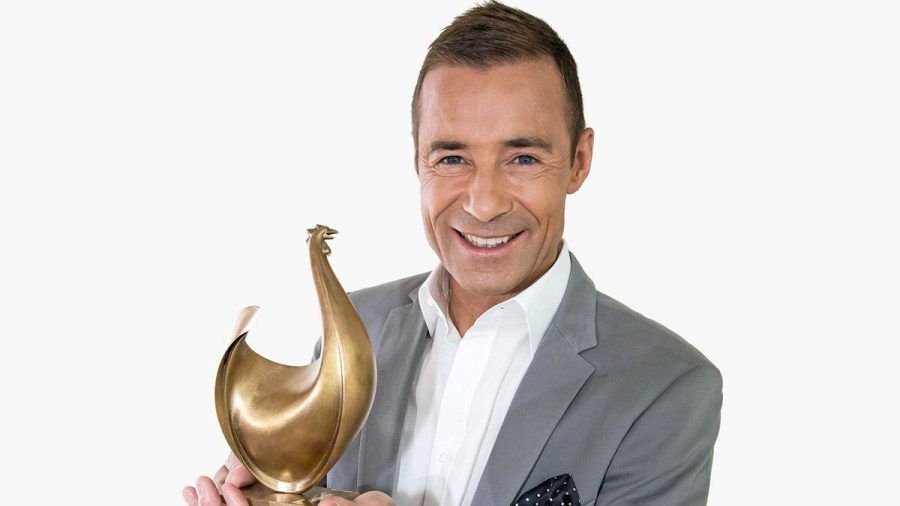 Kai Pflaume moderiert wieder die "Goldenen Henne". (tae/spot)