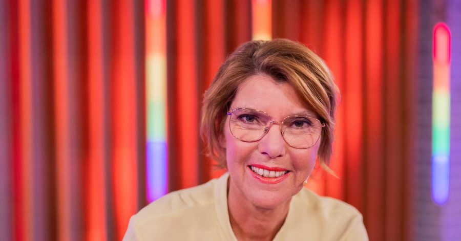 Bettina Böttinger wird 65 - und hat keine Angst mehr vor Schubladen.