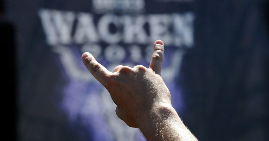 Der Gruß der Heavy-Metal-Fans: die «Pommesgabel».