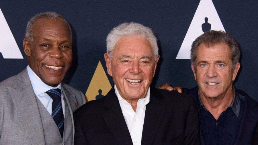 Danny Glover, Richard Donner und Mel Gibson (v.l.n.r.) 2017 in Beverly Hills (smi/spot)
