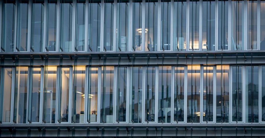 Die Wirtschaft begrüßt das Auslaufen der coronabedingten Homeoffice-Pflicht. Zwei Drittel der Arbeitnehmer sind für eine Weiterführung.