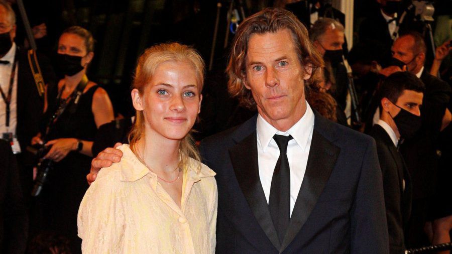 Hazel Moder mit ihrem Vater Danny Moder in Cannes. (smi/spot)