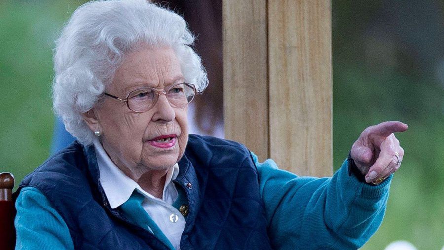 Queen Elizabeth II., hier vor wenigen Wochen, hat sich in den Sommerurlaub verabschiedet. (wue/spot)