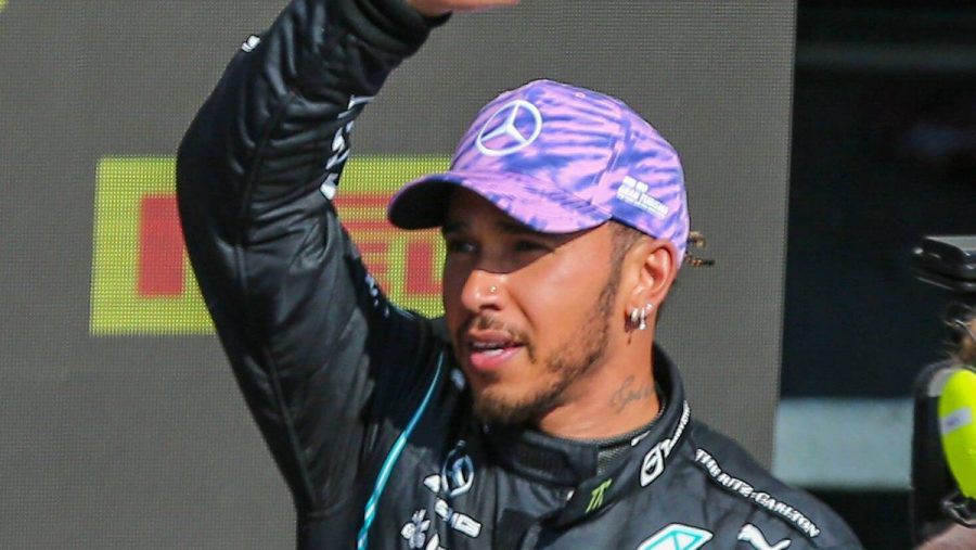 Lewis Hamilton nach dem Formel-1-Rennen in Silverstone. (wue/spot)
