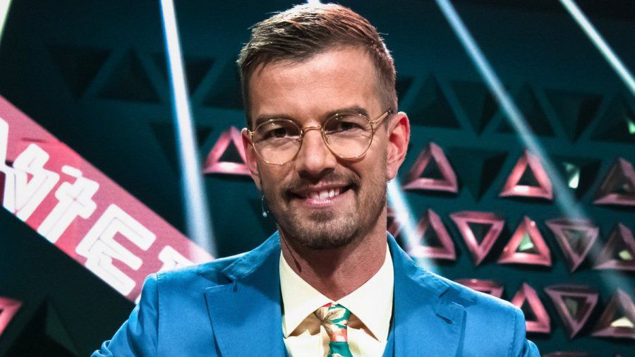 Wie lange wird Joko Winterscheidt seine eigene Show diesmal moderieren? (jom/spot)