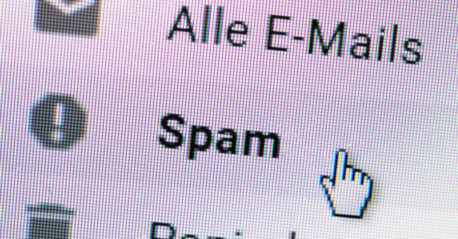 Über den Provider landet viel Spam schon im richtigen Ordner, manches geht aber doch durch.