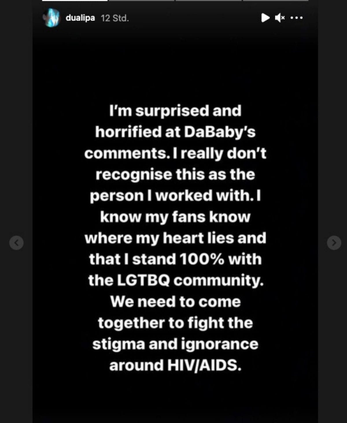 Dua Lipa verteidigt die LGBTQ-Community