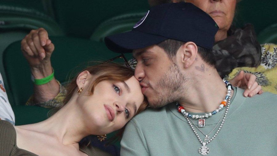 Pete Davidson und Phoebe Dynevor in Wimbledon. (hub/spot)