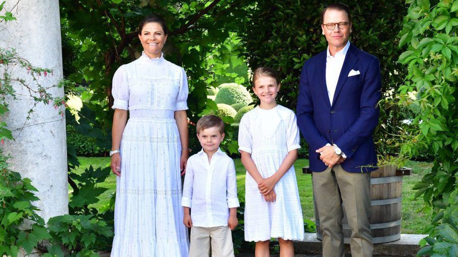 Victoria von Schweden mit ihrer Familie (jom/spot)