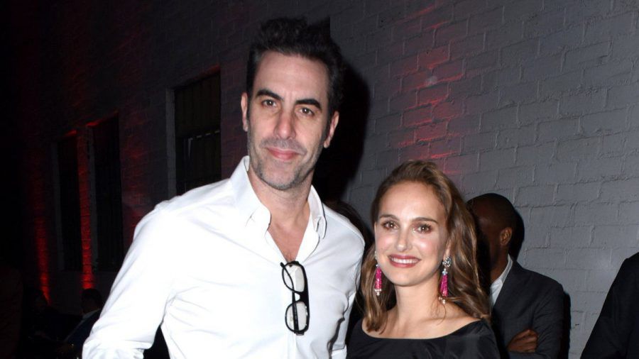 Natalie Portman und Sacha Baron Cohen schipperten in Australien an der Grenze des Erlaubten. (ili/spot)