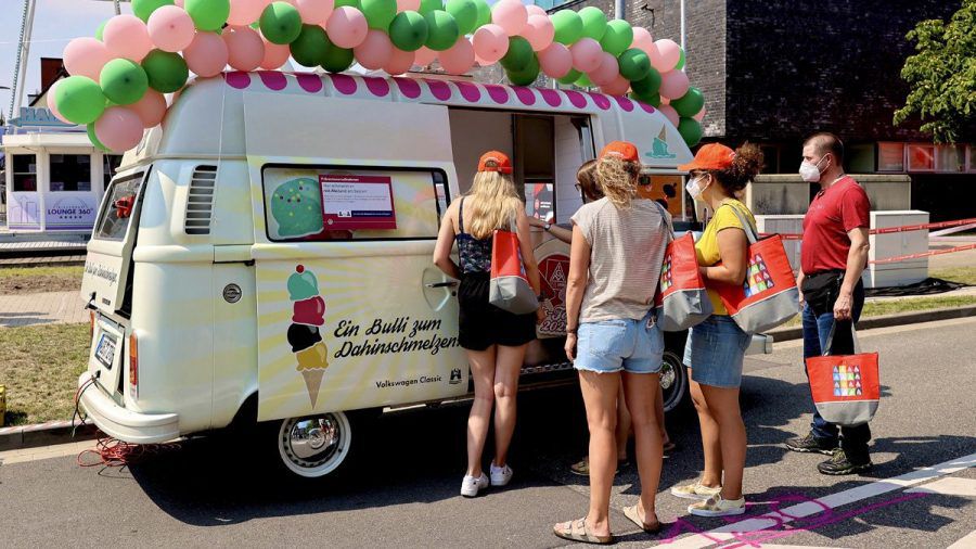 75.000 Portionen Eis in 75 Stunden