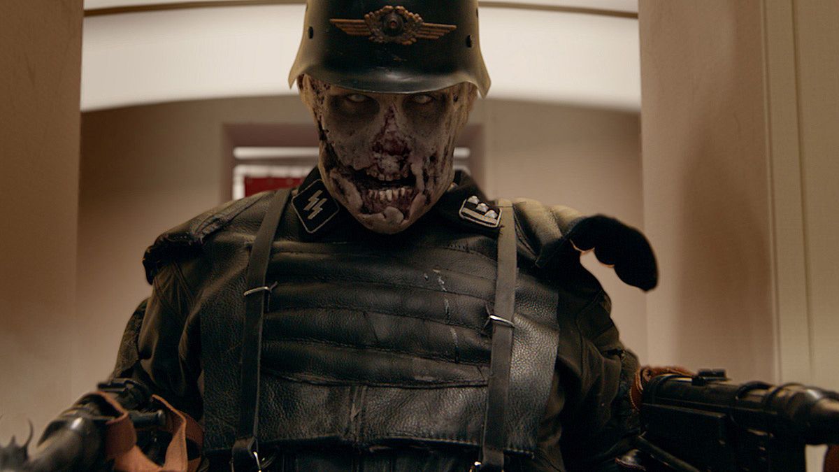 Oliver Kalkofe" als Hermann Göring im Nazizombie-Irrsinn "Sky Sharks