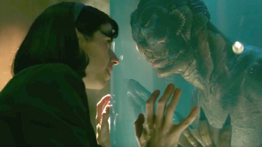 "Shape of Water - Das Flüstern des Wassers": Elisa (Sally Hawkins) nimmt Kontakt mit dem Fischwesen auf. (cg/spot)