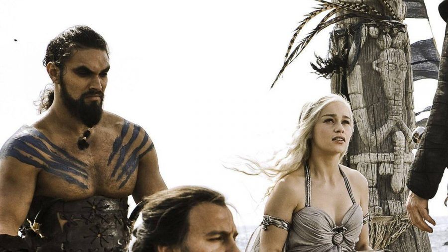 Jason Momoa (l.) und Emilia Clarke in "Game of Thrones". (ili/spot)