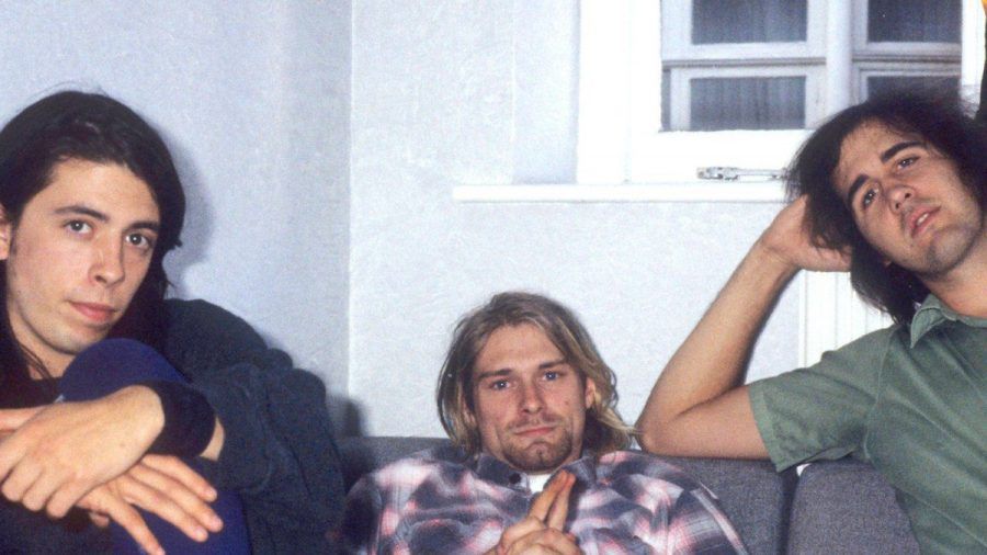 Dave Grohl, Kurt Cobain und Krist Novoselic (v.l.) während eine Interviews zum Europa-Release des Nirvana-Albums "Nevermind" im Jahr 1991. (wue/spot)