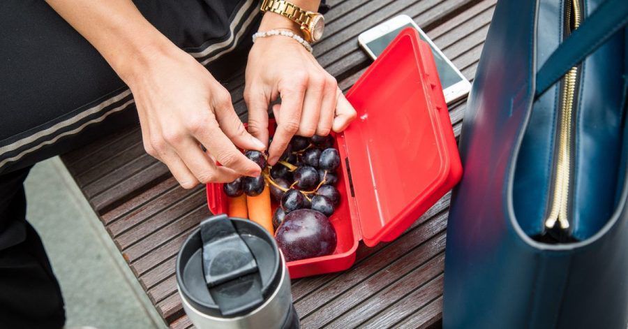 Trauben sind ein idealer Snack für zwischendurch - der enthaltene Frucht- und Traubenzucker liefert schnell Energie.