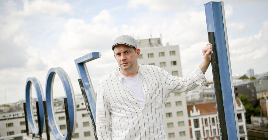 Schauspieler Sebastian Bezzel in Berlin.