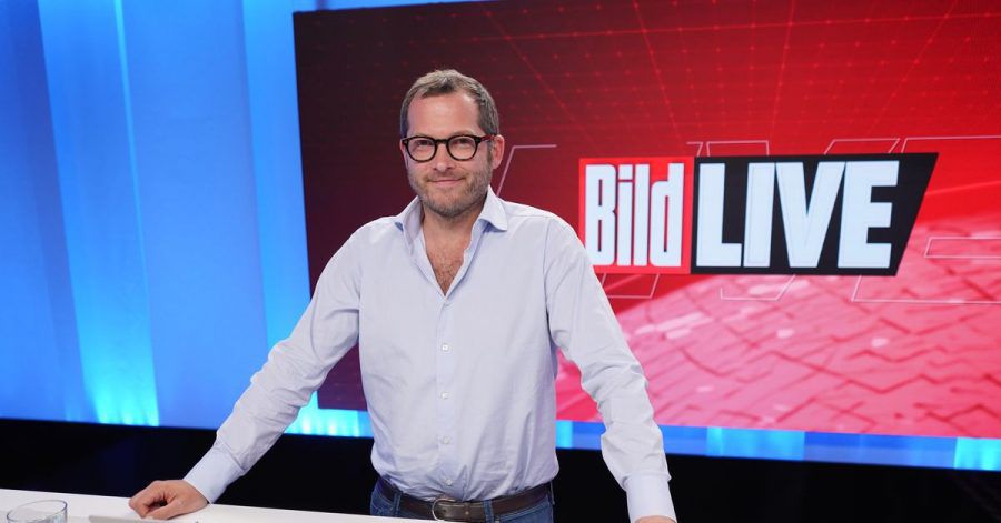 Julian Reichelt, Chefredakteur «Bild», im Studio..