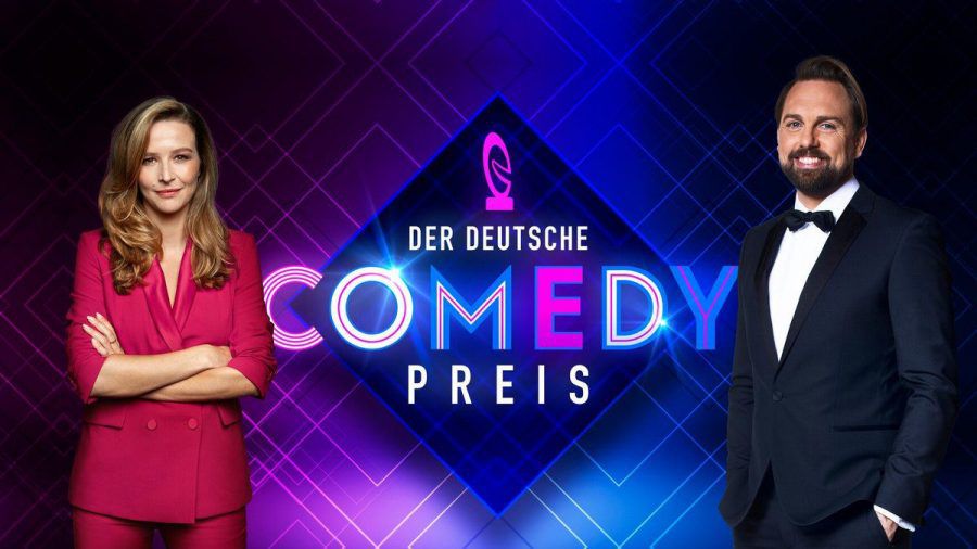 Katrin Bauerfeind und Steven Gätjen moderieren den Deutschen Comedypreis. (smi/spot)