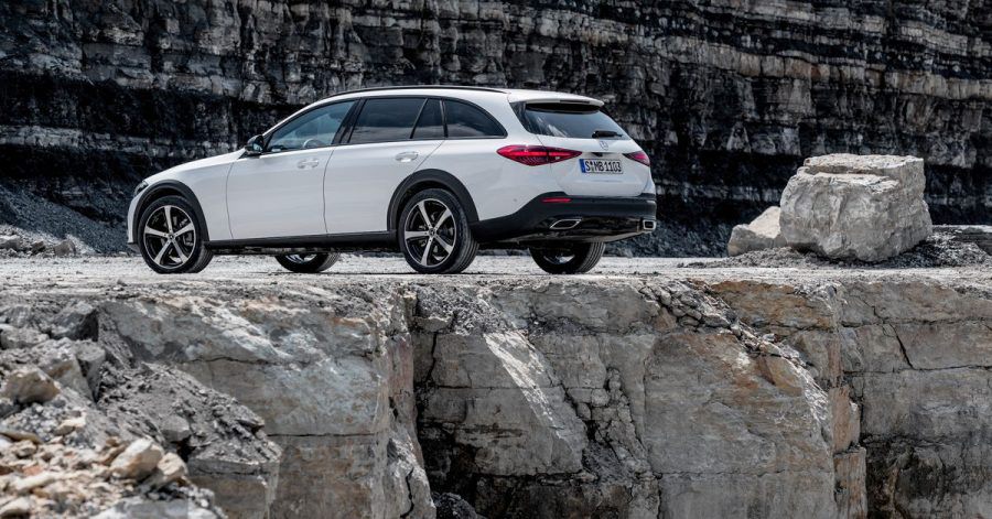 Ende Gelände? Der rustikale Kombi All-Terrain soll die Mercedes C-Klasse auch abseits normaler Straßen weiter bringen.