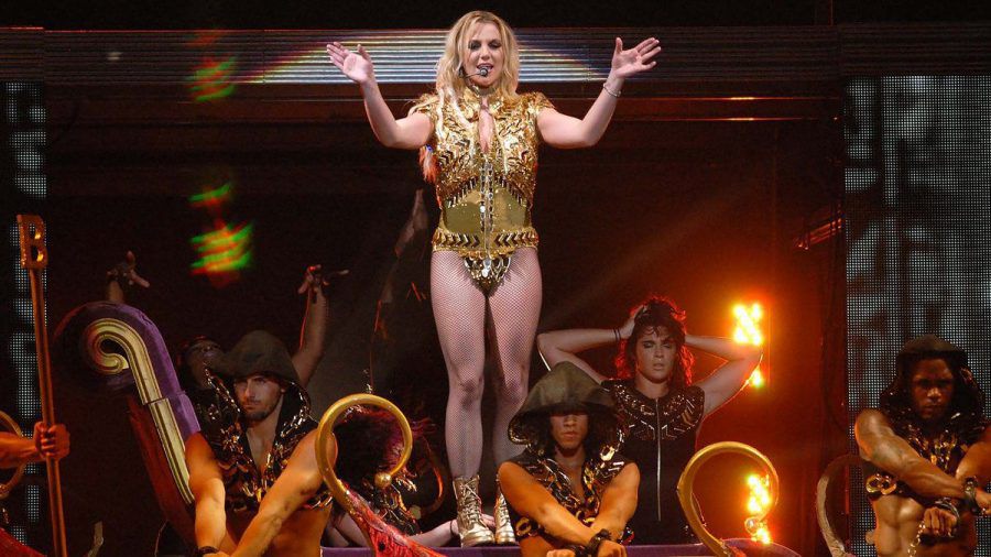 Nicht schwanger, keine Brust-OP, nur Britney Spears . (mia/spot)