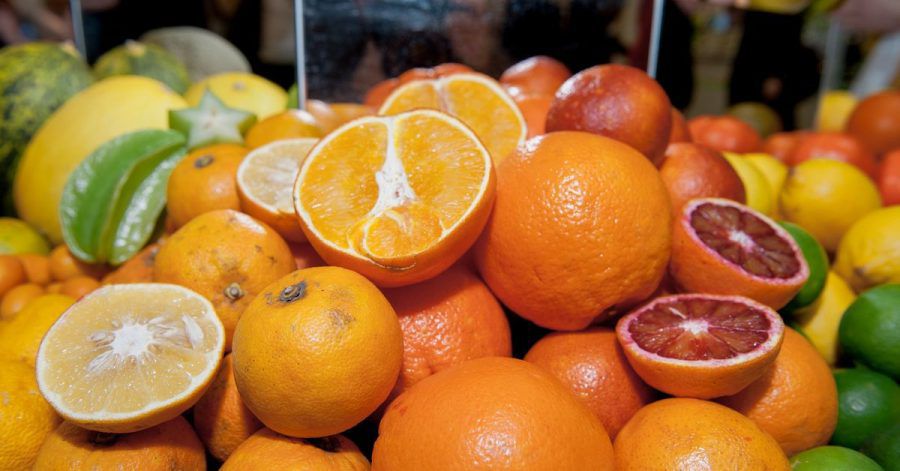 Auch für Orangen und andere Zitrusfrüchte führt die EU neue Grenzwerte für Gifte ein.