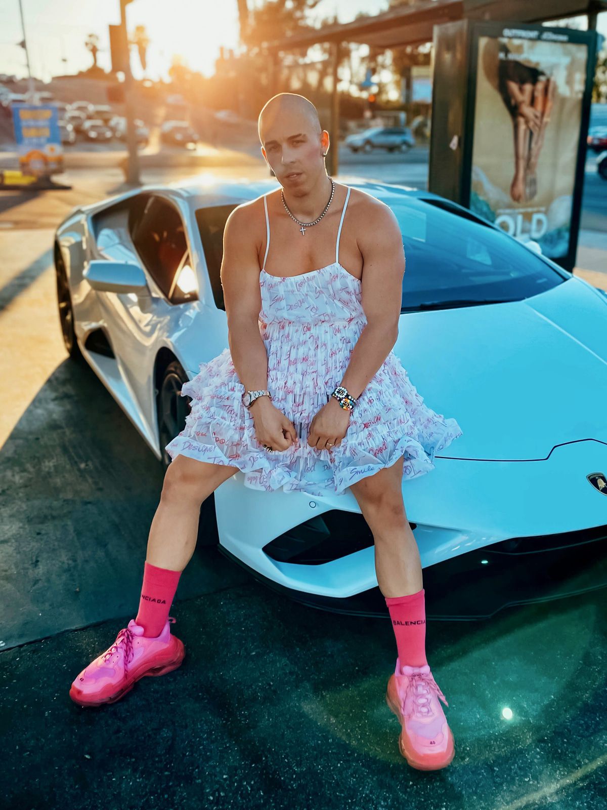 Candy Ken und seine schräge TikTok-Familie jetzt mit deutschen Youtube-Kanal