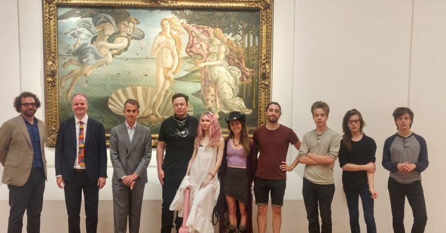 Gruppenbild vor Botticellis «Venus»: Elon Musk mit seiner Familie in den Uffizien. Von Museumsdirektor Eike Schmidt (2.v.l.) gab es eine Privatführung.