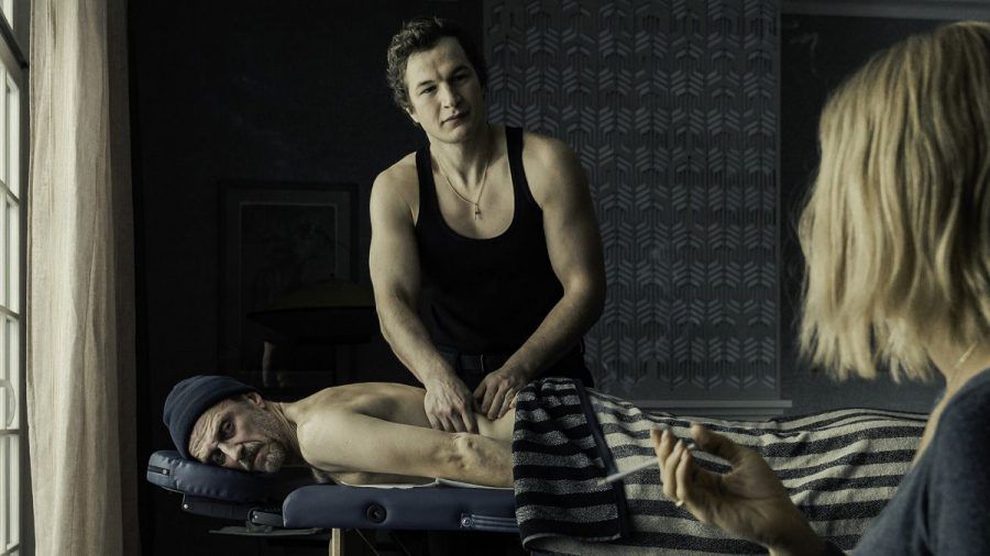 Absurd und komisch: "Der Masseur" bringt alle um den Verstand