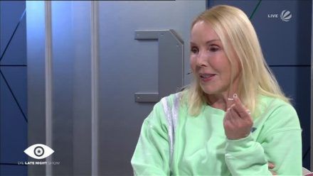 Sucht riesen nase frau bauer Iris abel